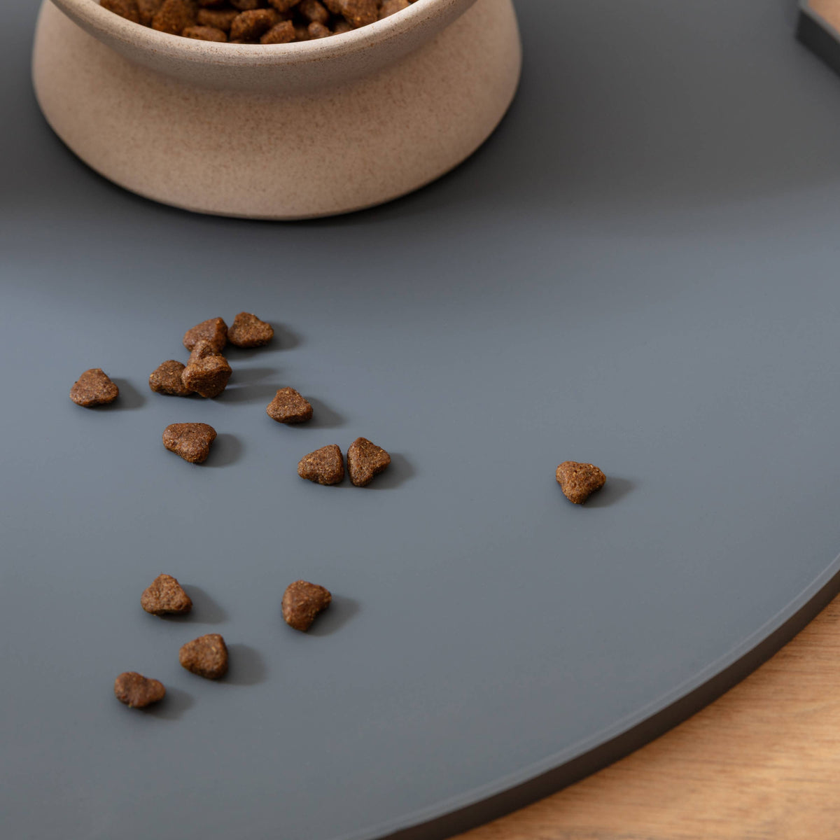 Oscar Silicone Cat Placemat: Navy Blue