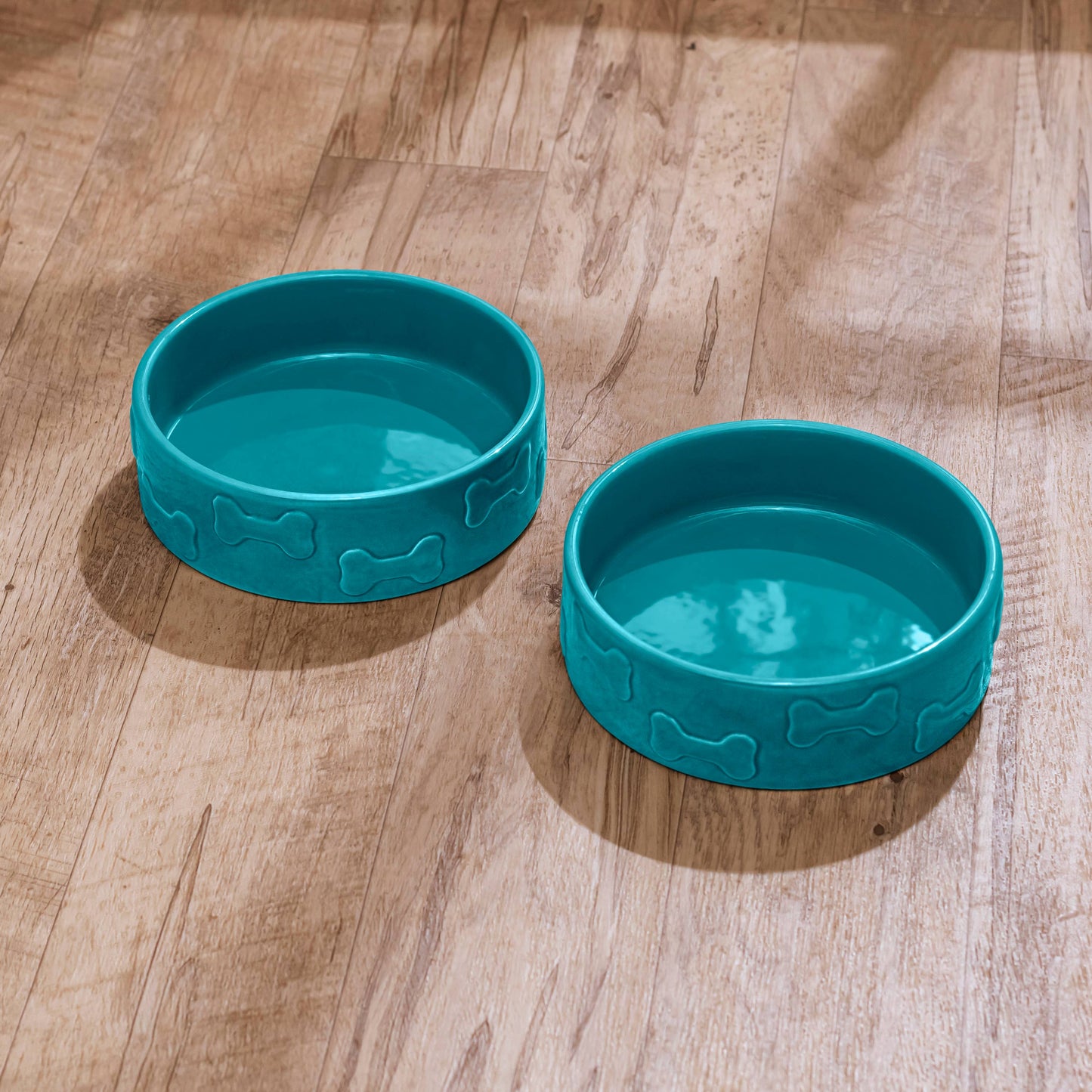 Manor Azure Pet Bowl: Medium